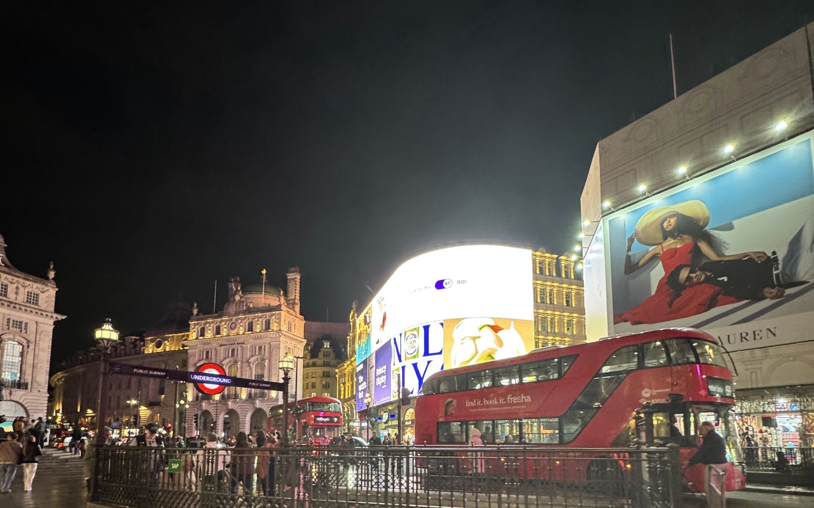 Moxy London Piccadilly Circus review — the hotel we actually stayed in